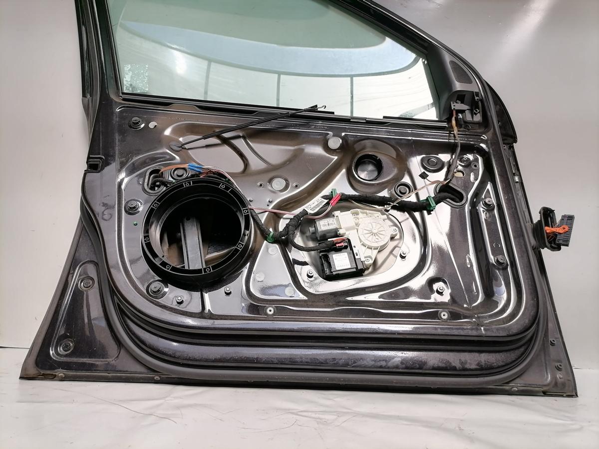 VW Golf 5 original T&uuml;r vorn links LC9Z Black Magic 5-T&uuml;rer Flie&szlig;heck Bj.2004